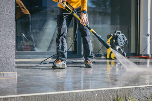 Best Pool Deck Cleaning  in East San Gabriel, CA